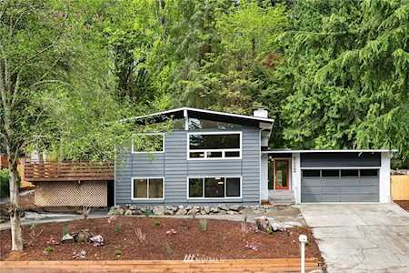 19605 66th Place NE Kenmore, WA 98028