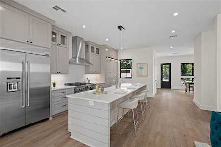 2207 Rundell Pl Pl #1,2 &3 Austin, TX 78704