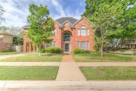 1041 Brownstone Drive Grapevine, TX 76051