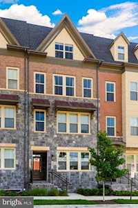 1336 Rolfe St Arlington, VA 22204