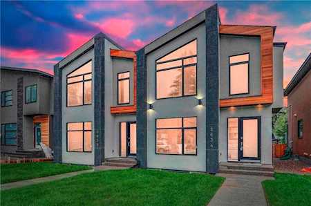 2632 25 Street SW Calgary, AB T3E 1X7