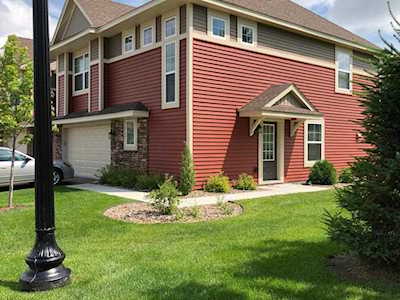 3330 Lakewood Trail Woodbury, MN 55129