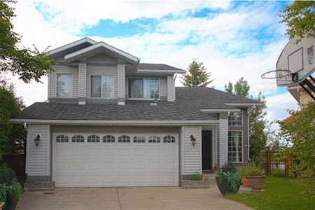 52 Sandringham Close NW Calgary, AB T3K 3X1