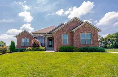 662 Richmond Drive Corydon, IN 47112