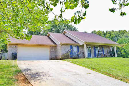 4426 Smedley D Butler Dr Maryville, TN 37803