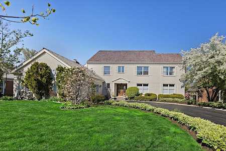 2410 Indian Ridge Dr Glenview, IL 60026