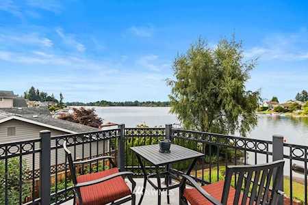 3017 200th Ave E Lake Tapps, WA 98391