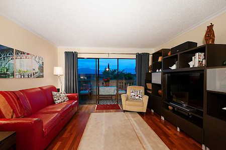 2100 W 3rd Avenue #205 Vancouver, BC V6K 1L1