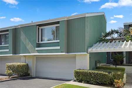 864 Village Creek Costa Mesa, CA 92626