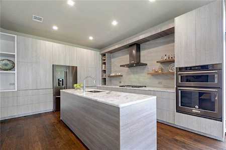 5824 Sunset Rdg Austin, TX 78735