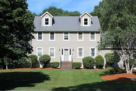 7 Margaret Ln Billerica, MA 01821