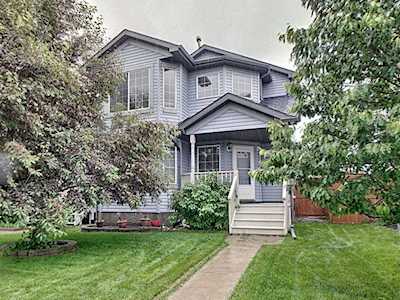 182 Citadel Bluff Close NW Calgary, AB T3G 5E2