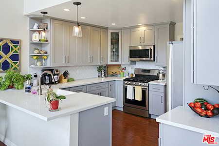10327 Missouri Avenue #305 Los Angeles, CA 90025