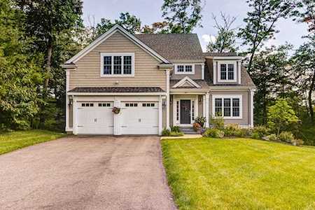 643 Shining Rock Dr Northbridge, MA 01534