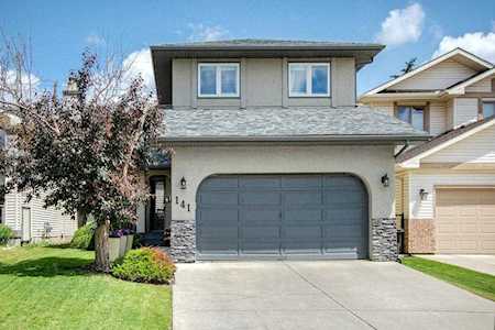 141 Douglasbank Way SE Calgary, AB T2Z 1W4