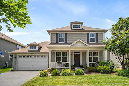 801 Bonaventure Dr Oswego, IL 60543