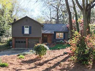 5819 Creola Rd Charlotte, NC 28270
