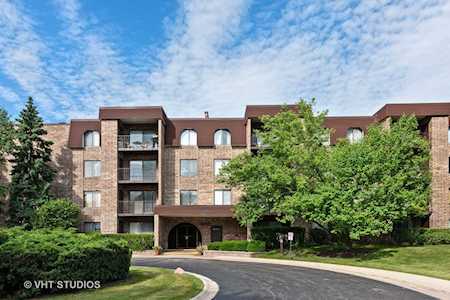 2050 Valencia Dr #404C Northbrook, IL 60062