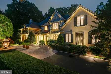 3111 Windsong Dr Oakton, VA 22124