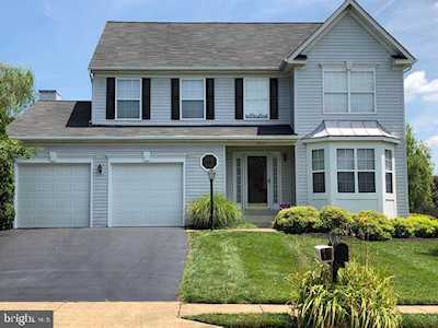 13217 Scottish Hunt Ln Bristow, VA 20136
