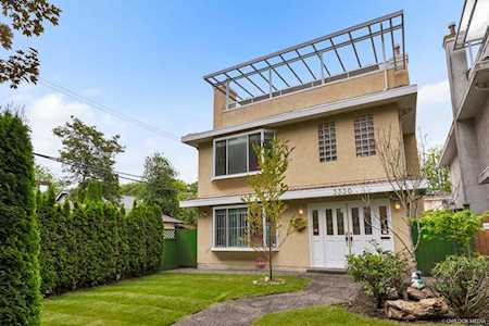 3330 W 23rd Avenue Vancouver, BC V6S 1K3