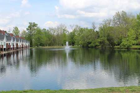 8905 Lyndon Lakes Pl Louisville, KY 40242