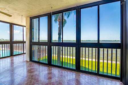 250 S Sykes Creek Parkway #201 Merritt Island, FL 32952