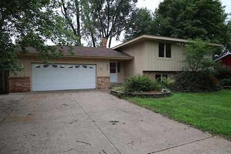 858 Manor Drive NE Spring Lake Park, MN 55432