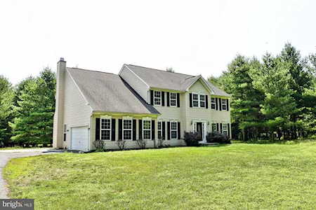 11558 Dutchmans Creek Rd Lovettsville, VA 20180