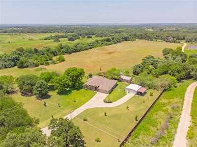 4333 County Road 1103 Grandview, TX 76050