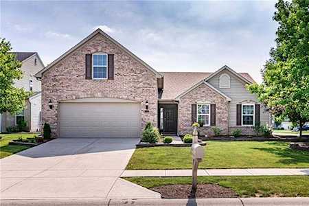 9391 N Captain Circle Mccordsville, IN 46055