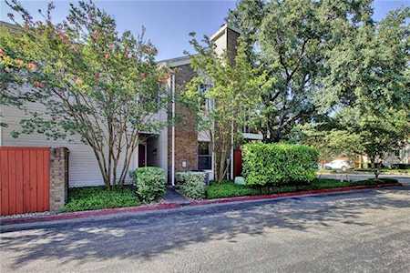 7635 Guadalupe St #403 Austin, TX 78752