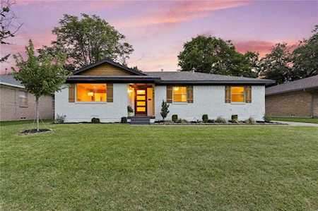 8443 Swift Avenue Dallas, TX 75228