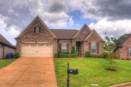 185 Willow Springs Ln Oakland, TN 38060