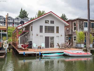 173 NE Bridgeton Rd #8 Portland, OR 97211