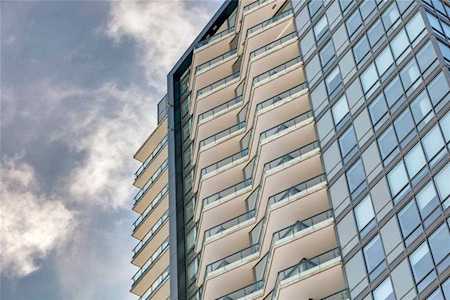 615 6 Avenue SE #906 Calgary, AB T2G 1S2