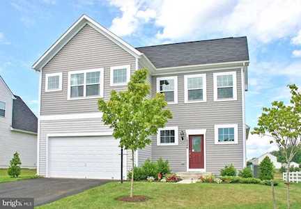 10246 Spring Iris Dr Bristow, VA 20136