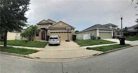 8212 Sommerville Drive Orlando, FL 32829