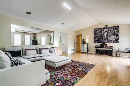 7819 La Verdura Drive Dallas, TX 75248