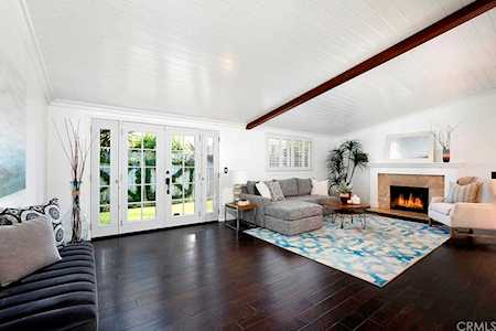 300 Esther Street Costa Mesa, CA 92627