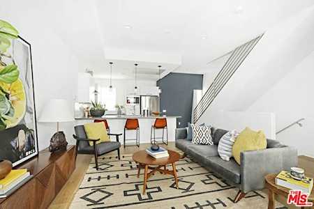 11037 W Morrison Street North Hollywood, CA 91601
