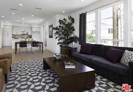 10830 W Hortense Street Los Angeles, CA 91602