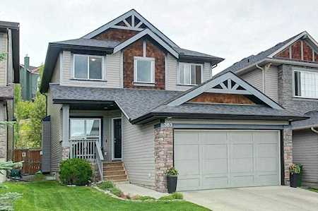 383 St Moritz Drive SW Calgary, AB T3H 0B5