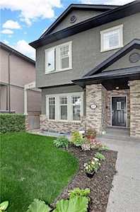 429 10 Avenue NE #1 Calgary, AB T2E 0X5