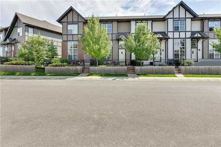 67 New Brighton Common SE Calgary, AB T2Z 0T5