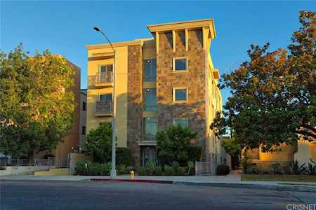 10762 Camarillo Street #3 Toluca Lake, CA 91602