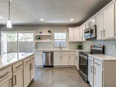 8503 Sikorski Lane Dallas, TX 75228