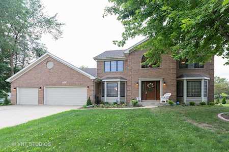 1030 Forest Trl Sugar Grove, IL 60554