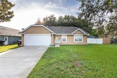 8025 Lesia Circle Orlando, FL 32835