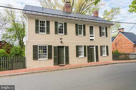 40171 Main St Waterford, VA 20197